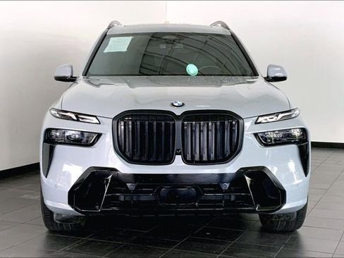 Certified 2023 BMW X7 xDrive40i w/ M Sport Package AWD/4WD image 3