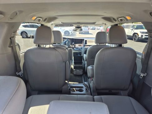 Used 2015 Toyota Sienna XLE w/ XLE Navigation Package FWD image 16