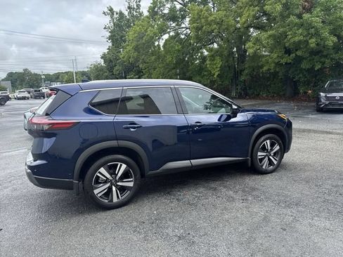 Used 2024 Nissan Rogue SL FWD image 4