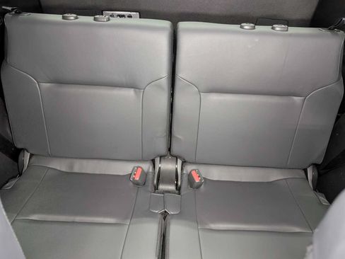Used 2022 Mitsubishi Outlander SE AWD/4WD image 22