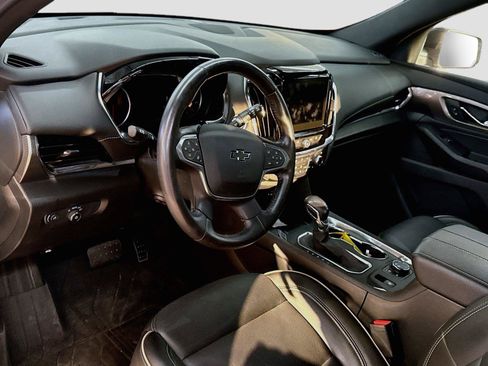 Used 2022 Chevrolet Traverse Premier w/ Redline Edition AWD/4WD image 7