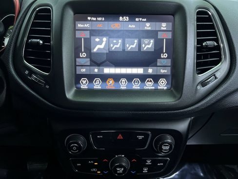 Used 2020 Jeep Compass Trailhawk AWD/4WD image 24