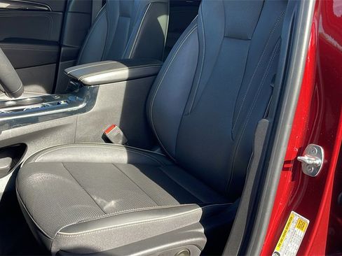 Used 2021 Buick Envision Essence w/ Sport Touring Package image 10