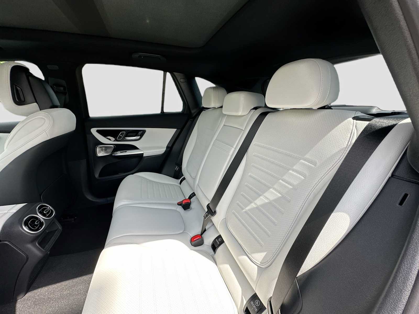 Used 2026 Mercedes-Benz GLC 300 image 26