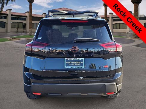 Used 2025 Nissan Rogue SV image 7