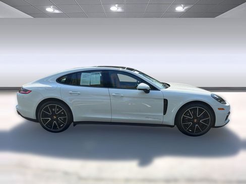 Used 2020 Porsche Panamera RWD image 8