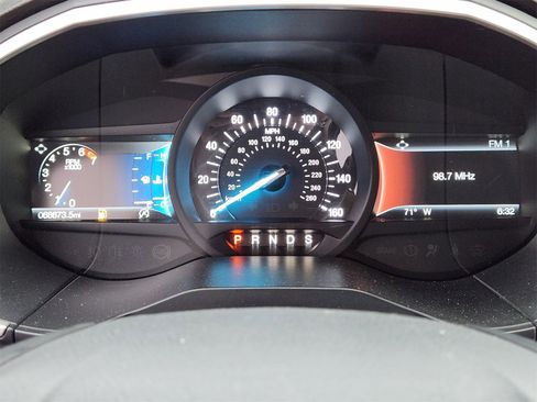 Used 2020 Ford Edge SEL image 24