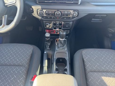 New 2026 Jeep Gladiator Mojave image 14