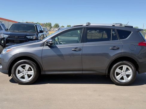 Used 2013 Toyota RAV4 XLE AWD/4WD image 8
