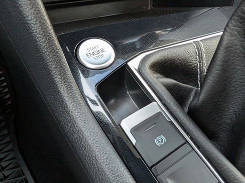 Certified 2025 Volkswagen Taos S image 33