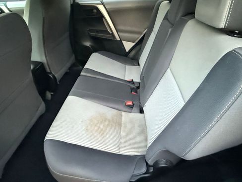 Used 2013 Toyota RAV4 XLE image 27