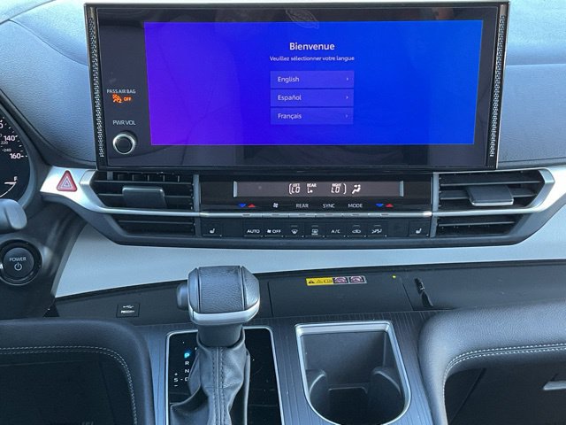 Used 2025 Toyota Sienna XLE FWD image 25