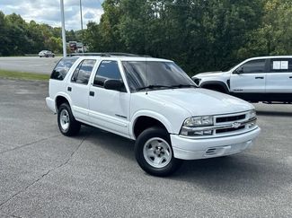Used 2002 Chevrolet Blazer LS w/ Preferred Equipment Group RWD video 2