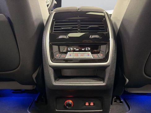 Used 2023 BMW X7 xDrive40i w/ M Sport Package AWD/4WD image 30