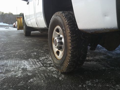 Used 2010 GMC Sierra 2500 W/T w/ Snow Plow Prep Package image 12