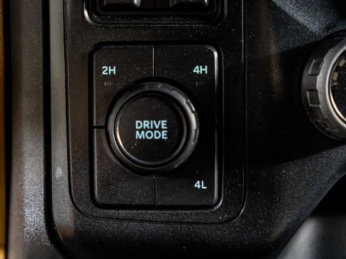 Used 2024 Ford F350 XLT AWD/4WD image 22