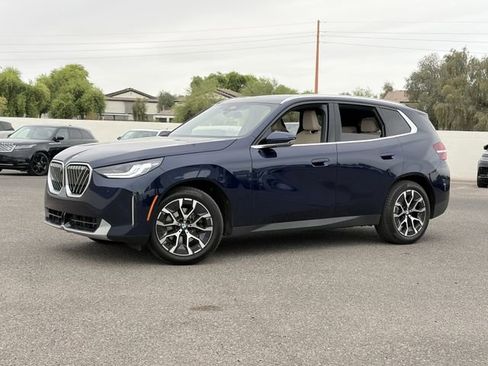 Used 2026 BMW X3 xDrive30 w/ Premium Package AWD/4WD image 2