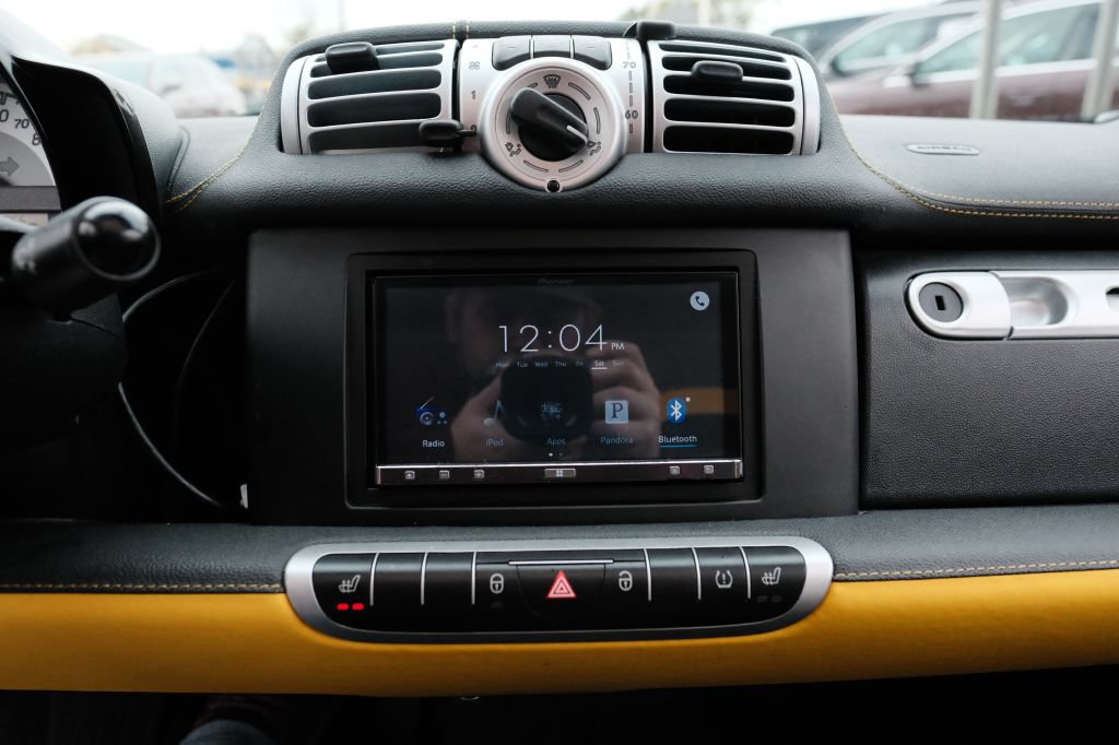 Used 2013 smart fortwo BRABUS RWD image 16