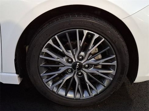 Used 2023 Kia Forte GT-Line w/ GT-Line Premium Package image 12