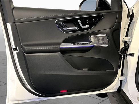 New 2026 Mercedes-Benz GLC 300 4MATIC image 11