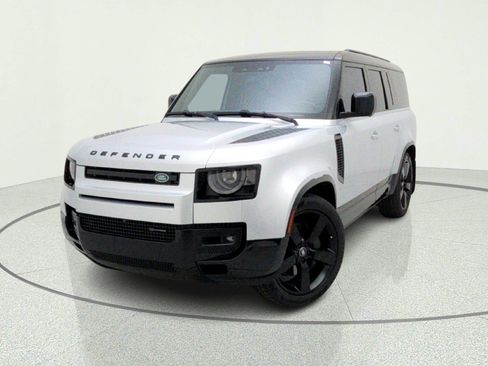Used 2023 Land Rover Defender 130 X-Dynamic SE AWD/4WD image 2