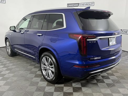 Used 2025 Cadillac XT6 Premium Luxury image 3