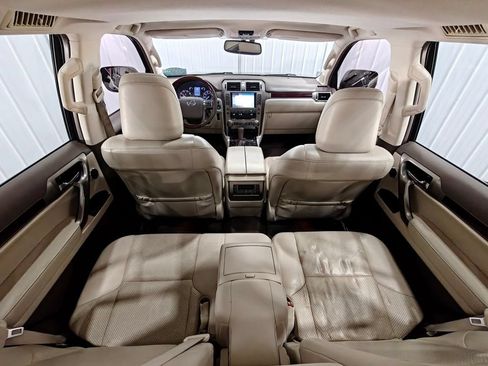 Used 2016 Lexus GX 460 Luxury w/ Preferred Accessory Package AWD/4WD image 33