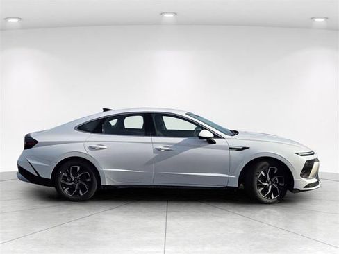 New 2025 Hyundai Sonata SEL image 8