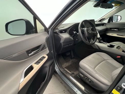 Used 2021 Toyota Venza Limited w/ Advanced Technology Package image 22