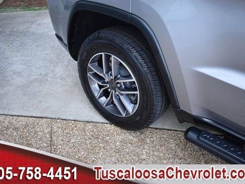 Used 2019 Jeep Grand Cherokee Limited w/ Luxury Group II RWD image 14