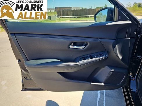 Used 2025 Nissan Sentra SV FWD image 21