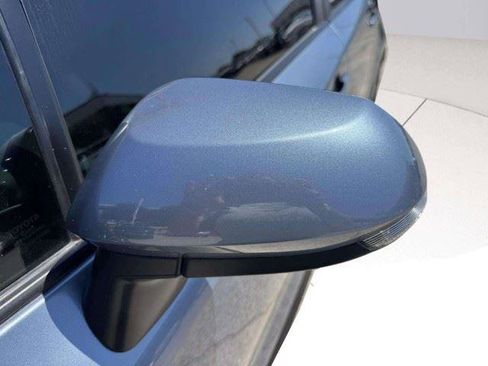 Used 2025 Toyota Corolla SE FWD image 14
