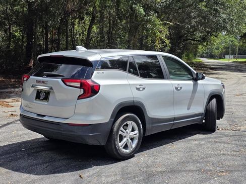 Used 2022 GMC Terrain SLE FWD image 5