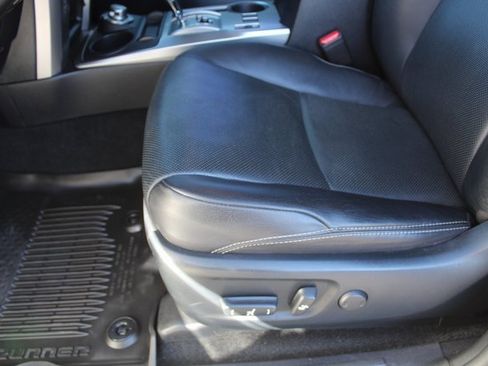 Used 2022 Toyota 4Runner Limited image 40