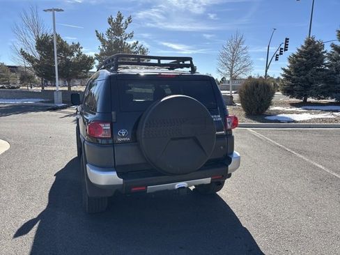 Used 2010 Toyota FJ Cruiser Base image 3