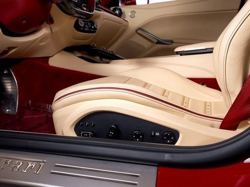 Used 2016 Ferrari F12 Berlinetta image 26