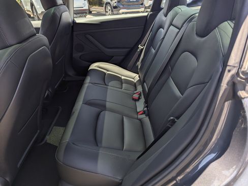 Used 2023 Tesla Model 3 Standard Range RWD image 8