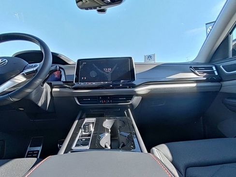 New 2026 Volkswagen Atlas Peak Edition AWD/4WD image 26