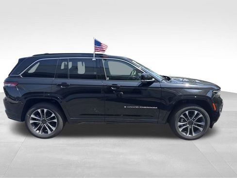 New 2025 Jeep Grand Cherokee Overland w/ Adv Protech Group III image 9