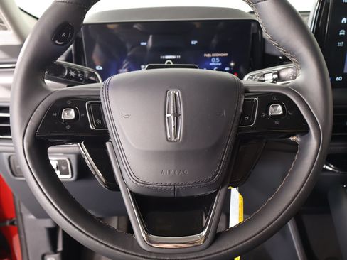New 2026 Lincoln Aviator AWD image 3