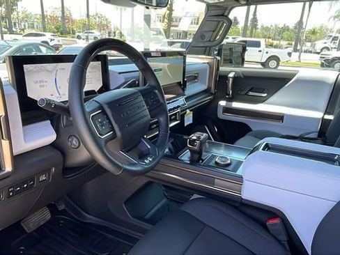 Used 2025 GMC Hummer EV 3X AWD/4WD image 11