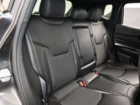 Used 2022 Jeep Compass Altitude image 35