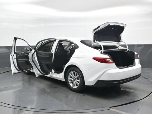 Used 2025 Toyota Camry LE FWD image 45