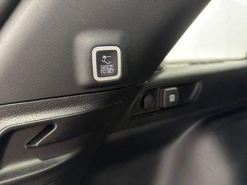 New 2025 Jeep Grand Cherokee Laredo X w/ Luxury Tech Group I image 11