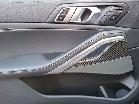 Used 2023 BMW X6 M50i w/ Executive Package image 8