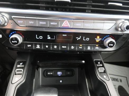 Used 2022 Kia Telluride SX w/ SX Prestige Package AWD/4WD image 18