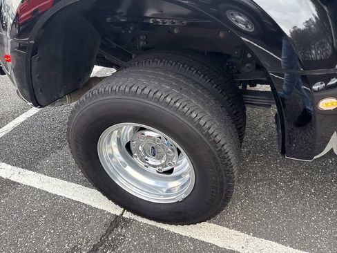 Used 2024 Ford F350 Platinum image 16