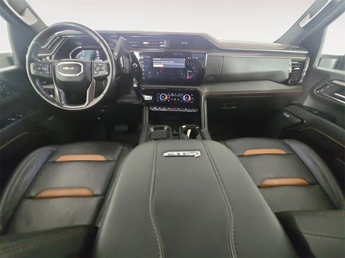 Used 2024 GMC Sierra 3500 AT4 image 10