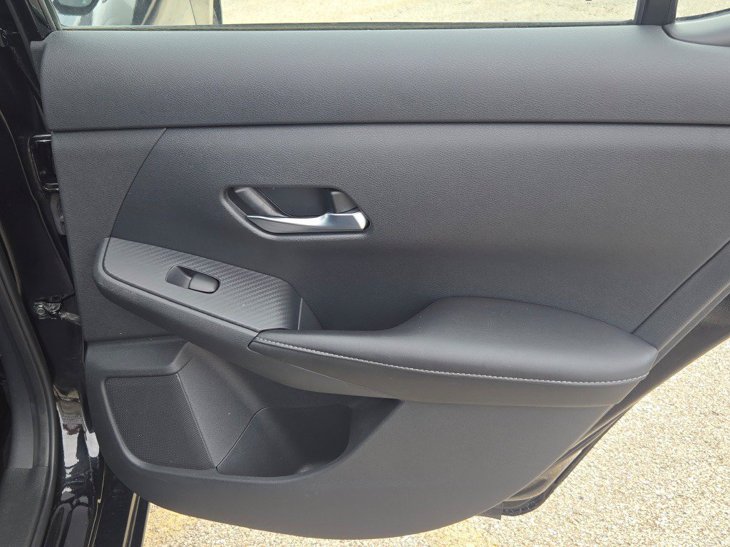 Used 2023 Nissan Sentra SV w/ All-Weather Package FWD image 9