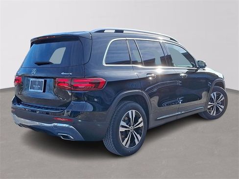 New 2026 Mercedes-Benz GLB 250 4MATIC image 4